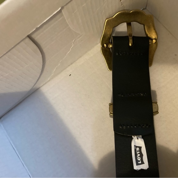 Levi’s black leather belt - Picture 3 of 4
